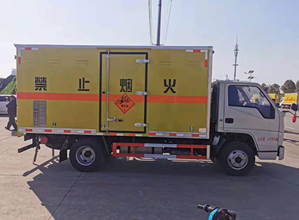 比如爆破器材运输车技术升级与安全合规新趋势